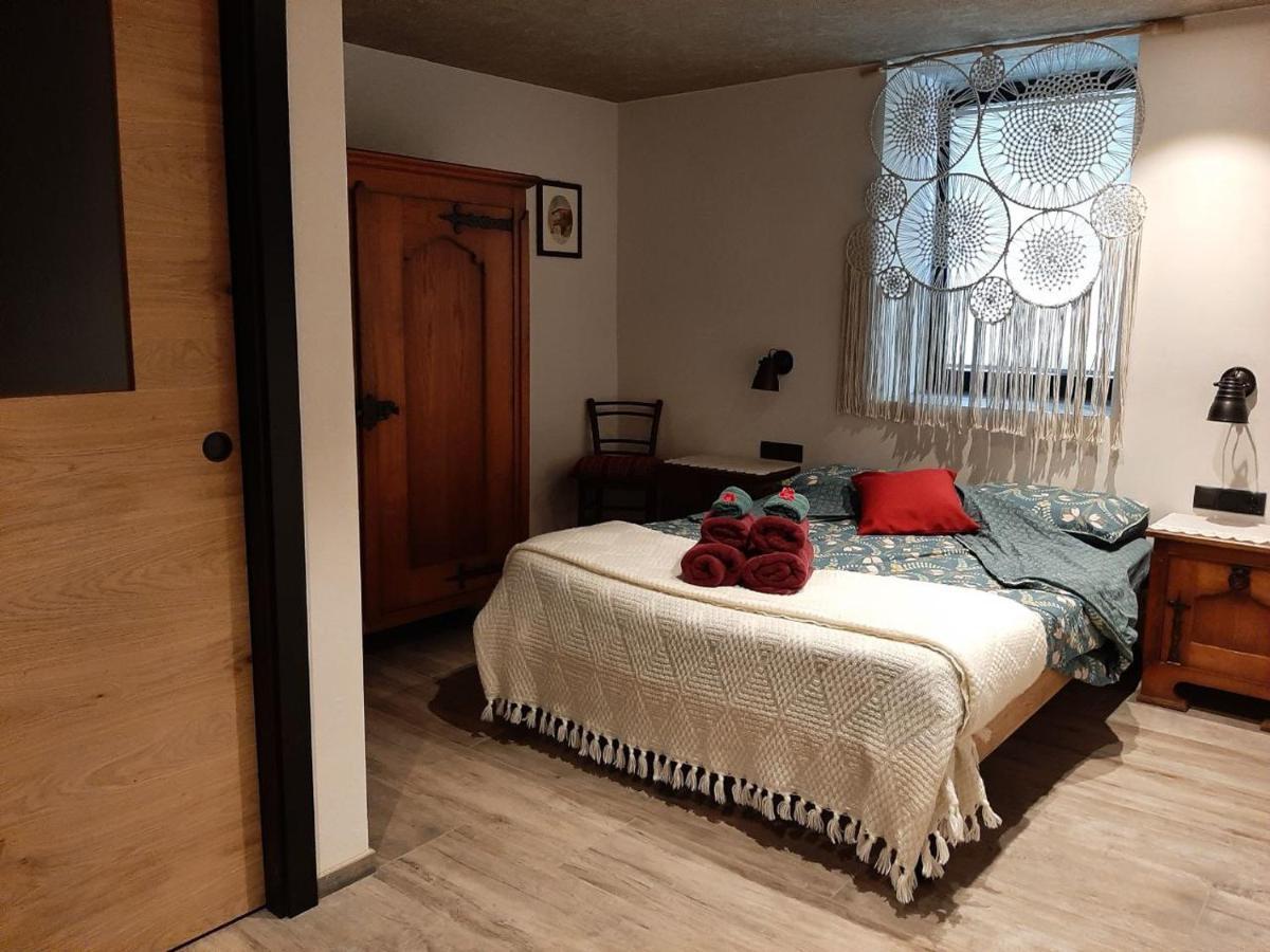 Haus Fels Bed & Breakfast สลูแดร์โน ภายนอก รูปภาพ
